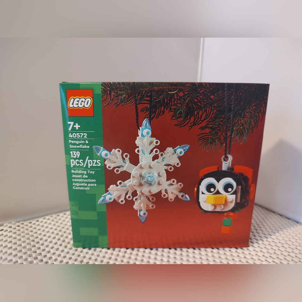 Lego 40572 Penguin & Snowflake Ornaments NWT Building Toy Set - Picture 1 of 3